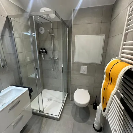 Lelafayette Apartment